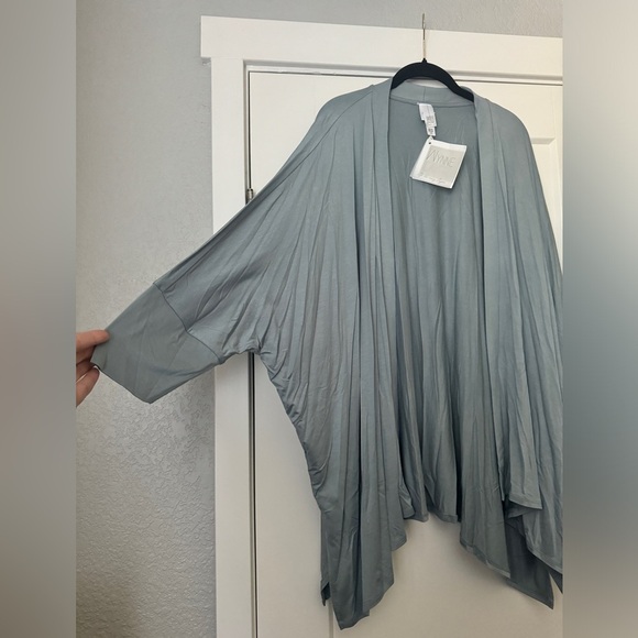 NWT Wynne Layers Thin Cardigan in XL - Picture 3 of 3